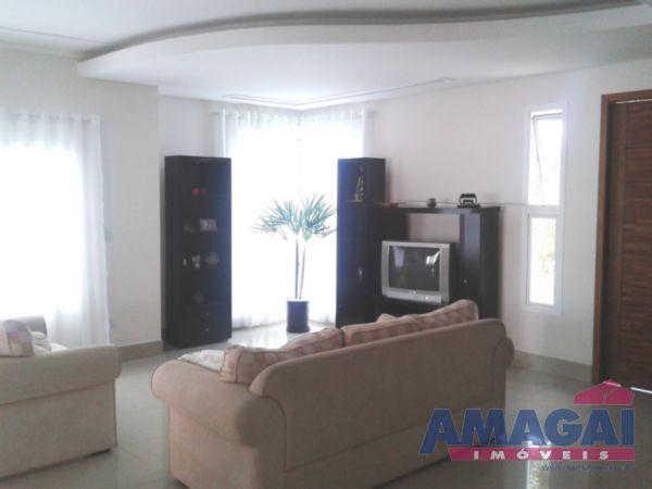 Casa em Condomínio 106890