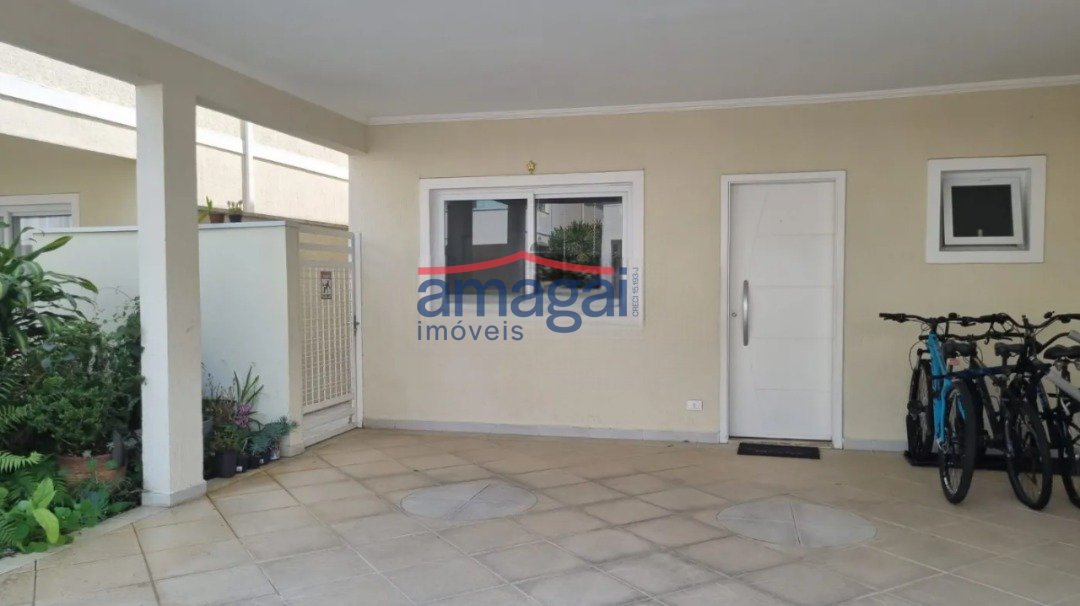 Casa em Condomínio 135198