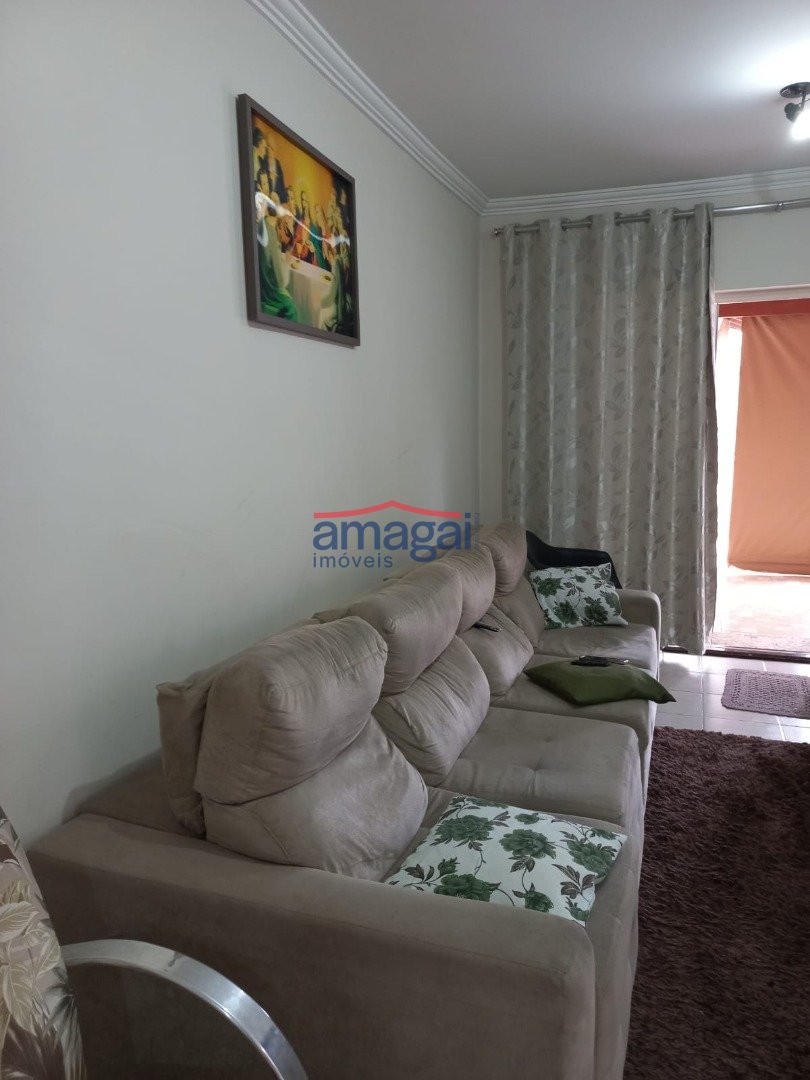 Sobrado 136200