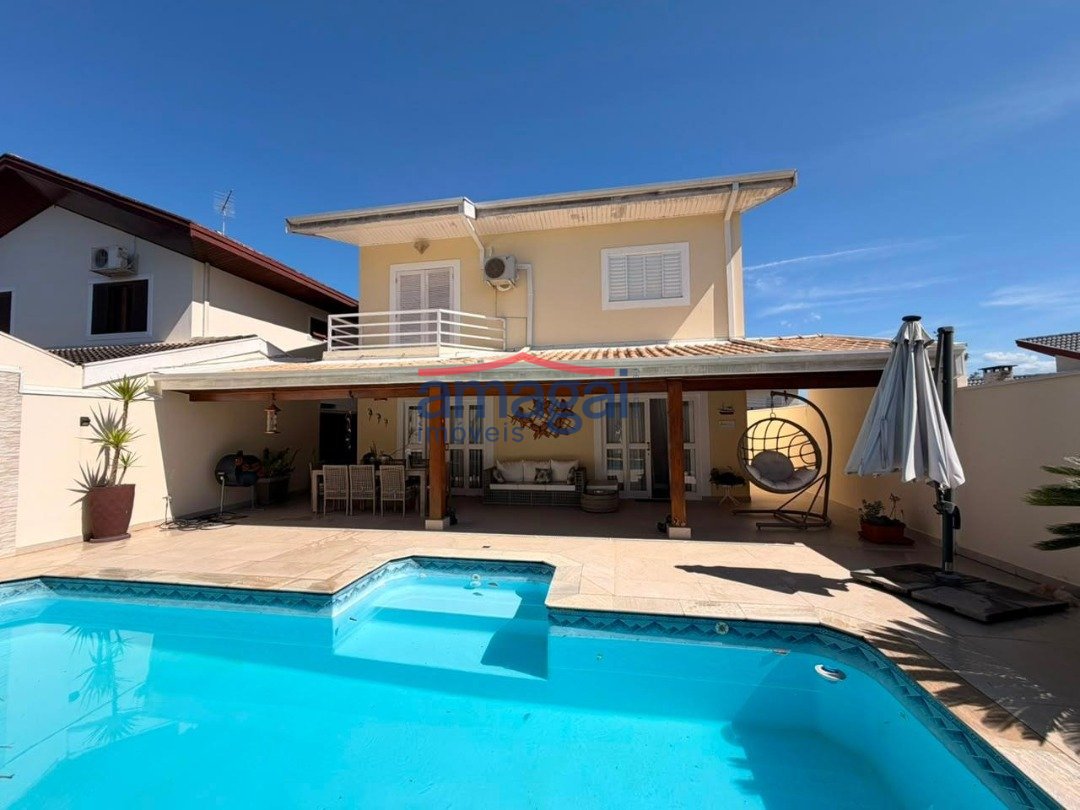 Casa em Condomínio 139941